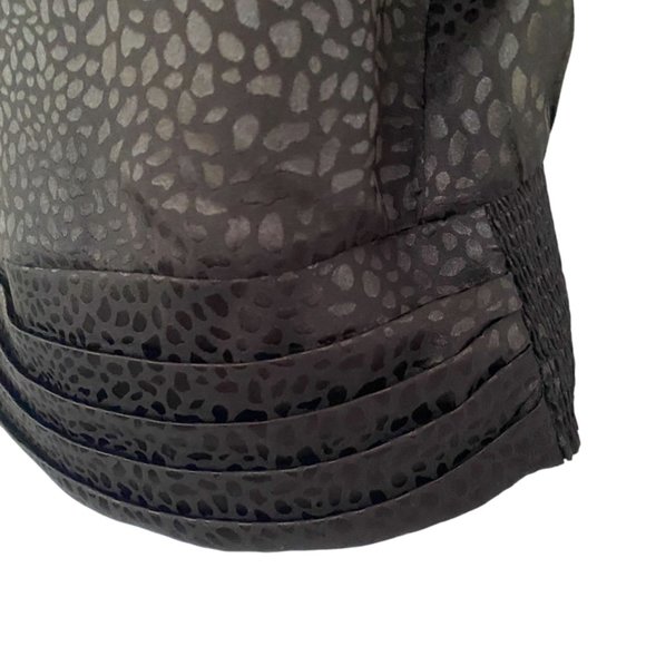 Milk & Honey Black on Black Peek-a-Boo Cut Out Front Puff Short Sleeves Sz L #01 - Picture 5 of 8